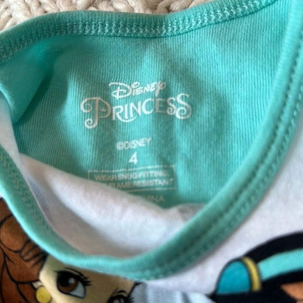 Bundle Disney Princess and Carter’s snug fit pajamas 4T and 5T